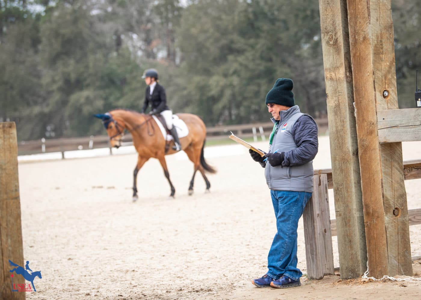 Always make sure to thank a volunteer! USEA/Lindsay Berreth photo