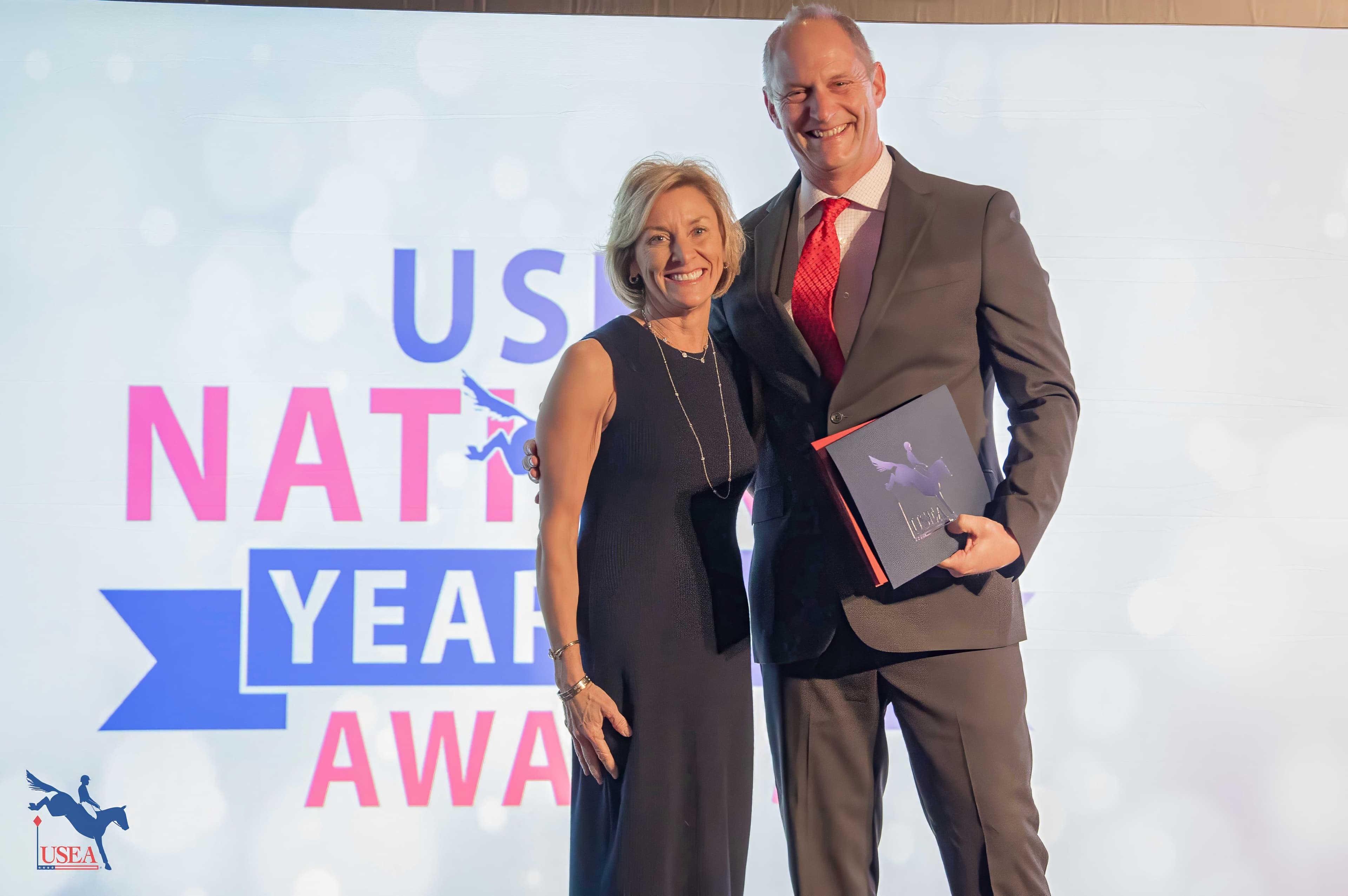 Earl McFall accepted Taylor McFall's USEA Classic Series sweepstakes prize. USEA/Meagan DeLisle photo