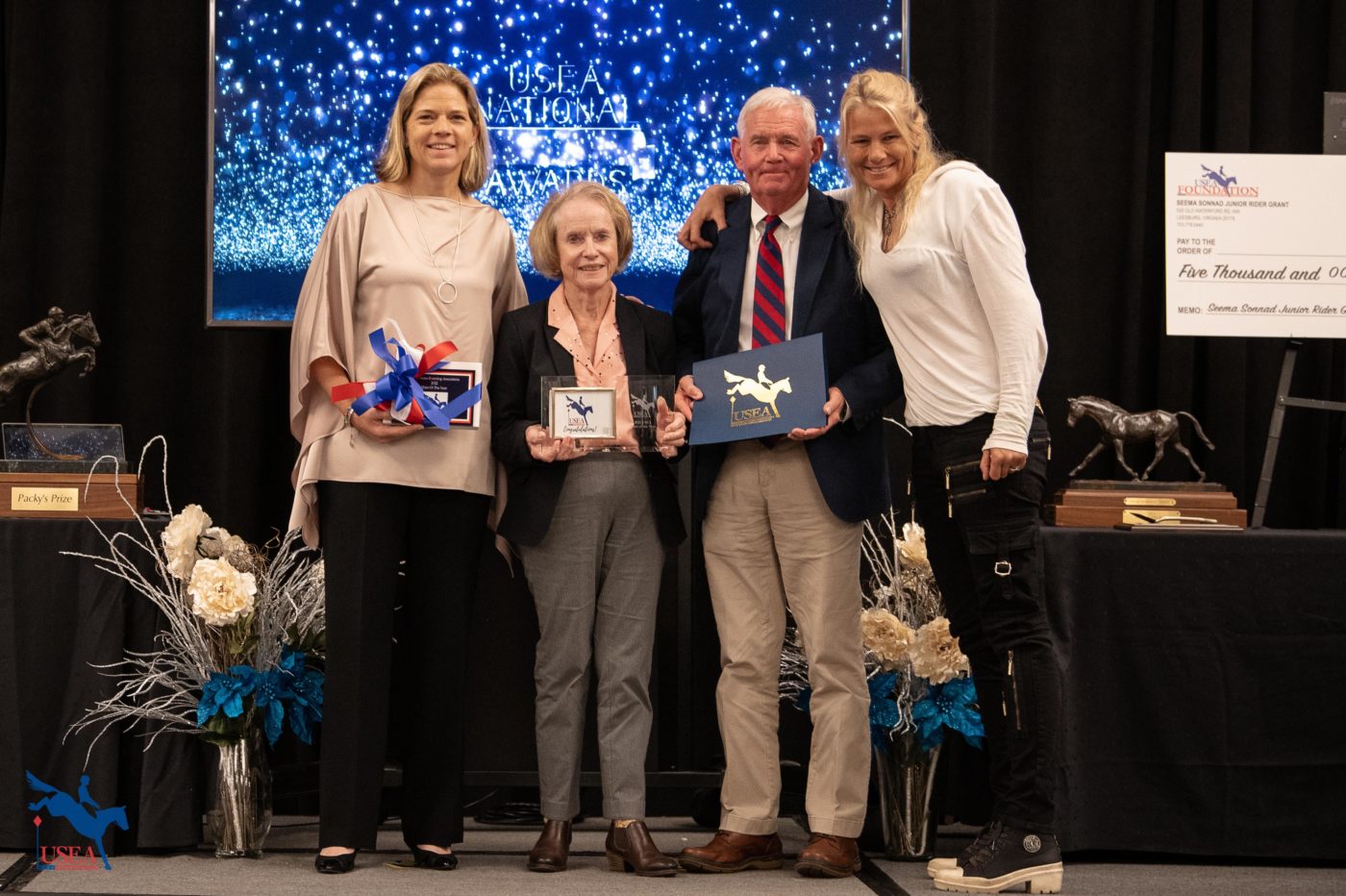 Connections of Lady Chatterley receive the 2022 Bates USEA Mare of the Year Award