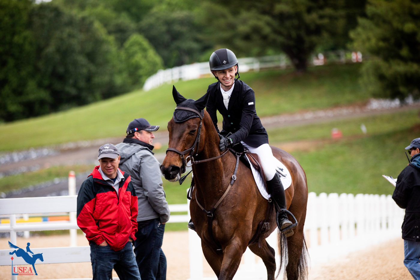 Austin Skeens thanking What Gives after completing their final phase of the weekend. USEA/Kim Beaudoin photo