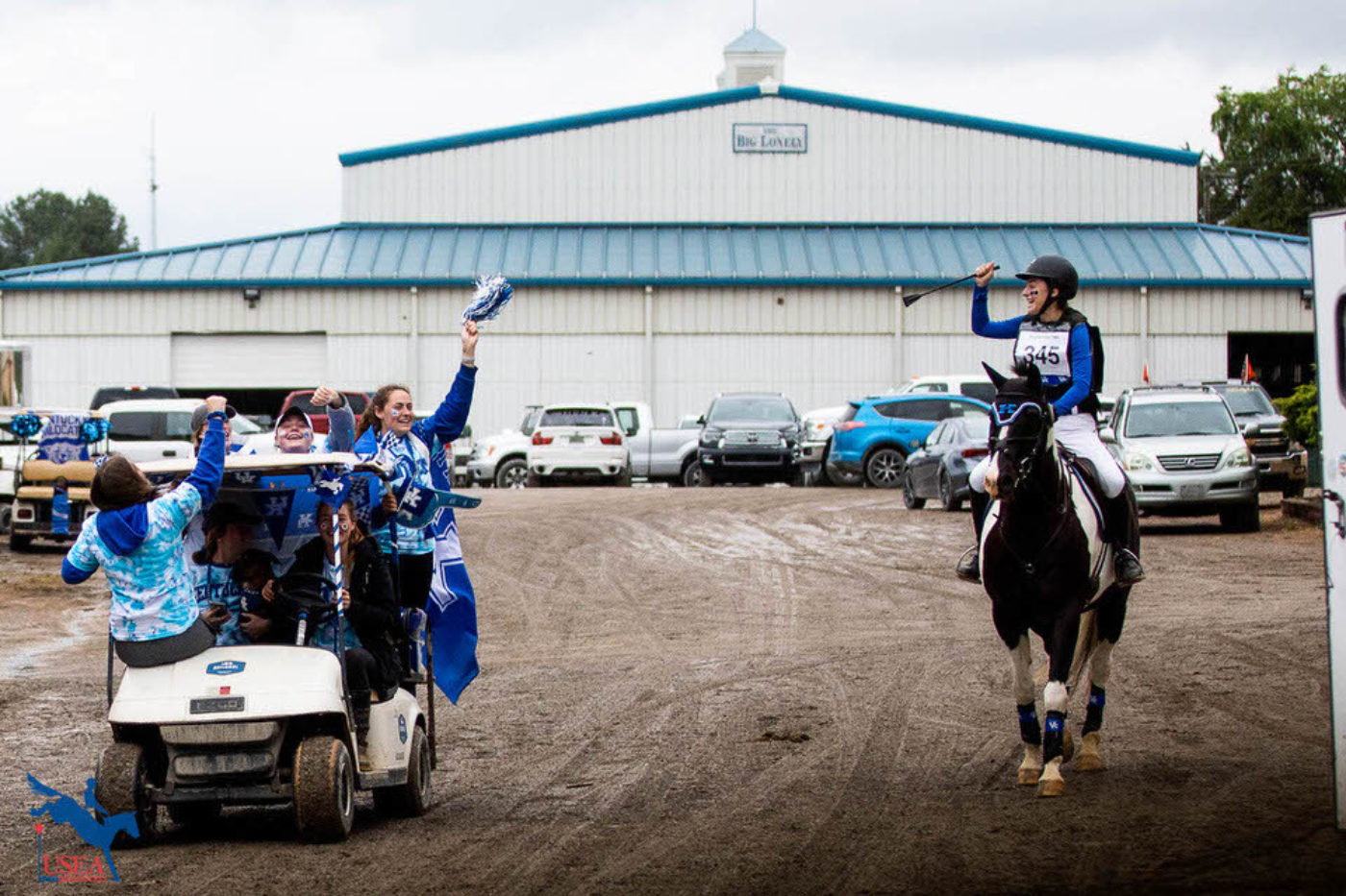 Kentucky cheering their teammate on prior to cross-country. USEA/Kim Beaudoin Photo
