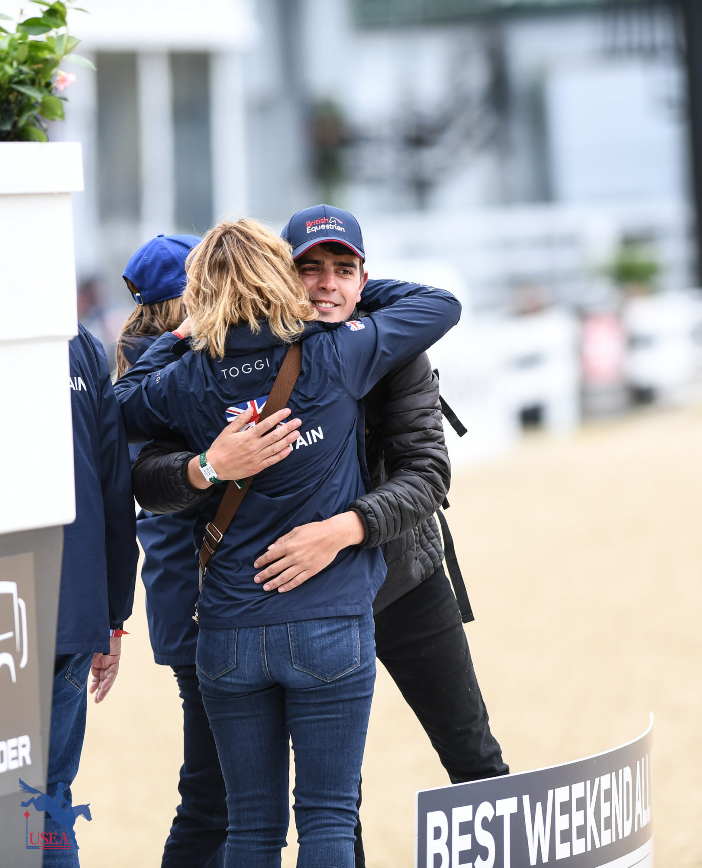 Tom McEwen's support crew celebrated after his leading ride. USEA/Lindsay Berreth photo
