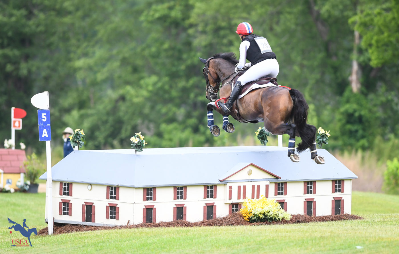 Elliot V gave this cabin plenty of space with Tamie Smith in the CCI4*-L. USEA/Lindsay Berreth photo